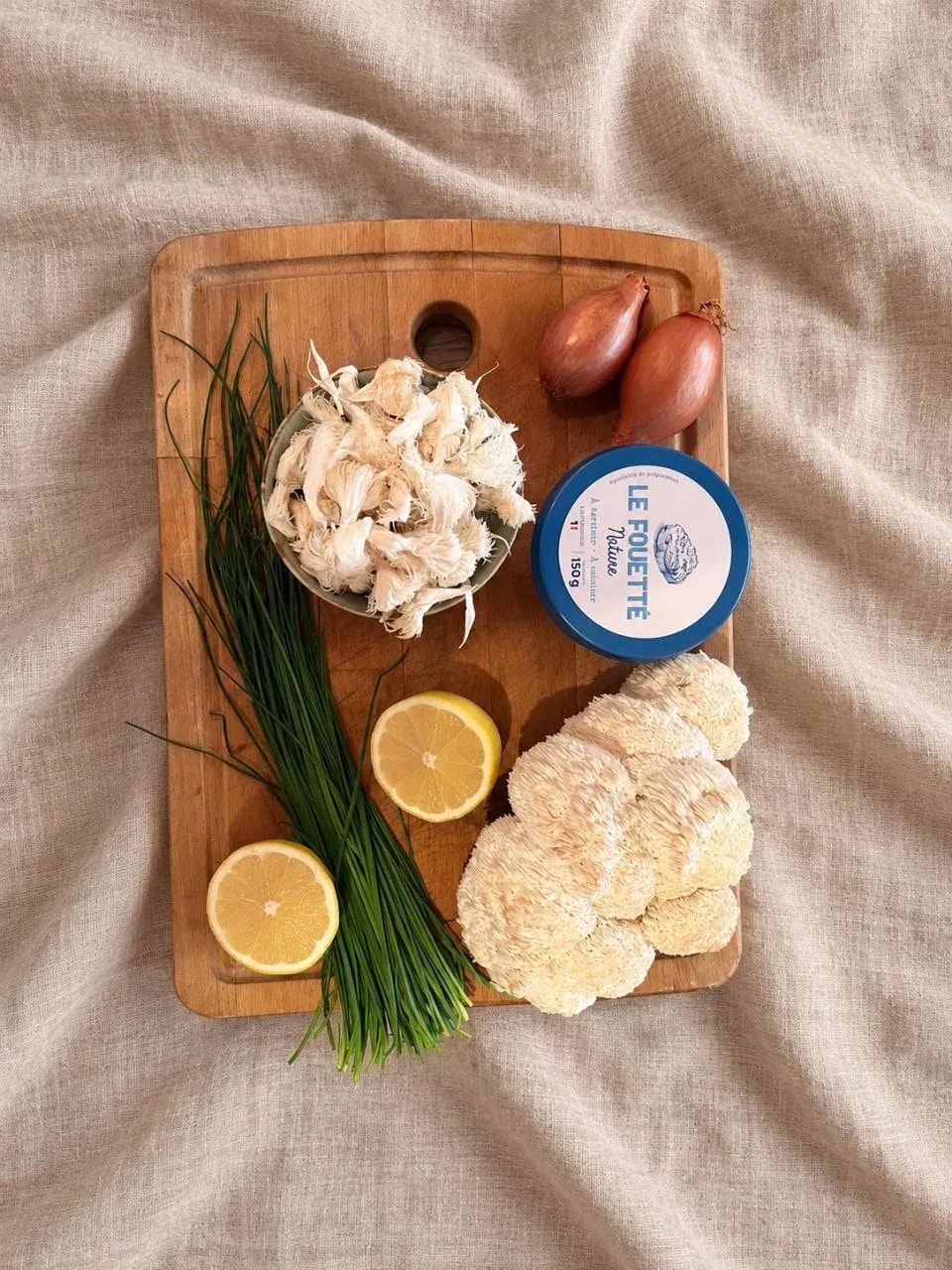 Ingrédients de la recette Tartinade apéro de crinière de lion, échalote & ciboulette